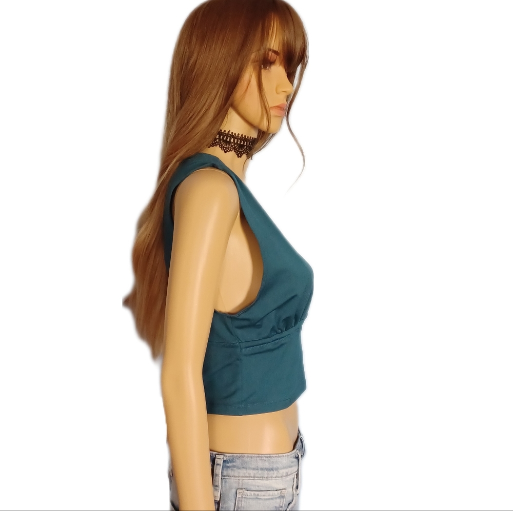 *SOLD*Free People movement M deep v crop tank top - Picture 5 of 11